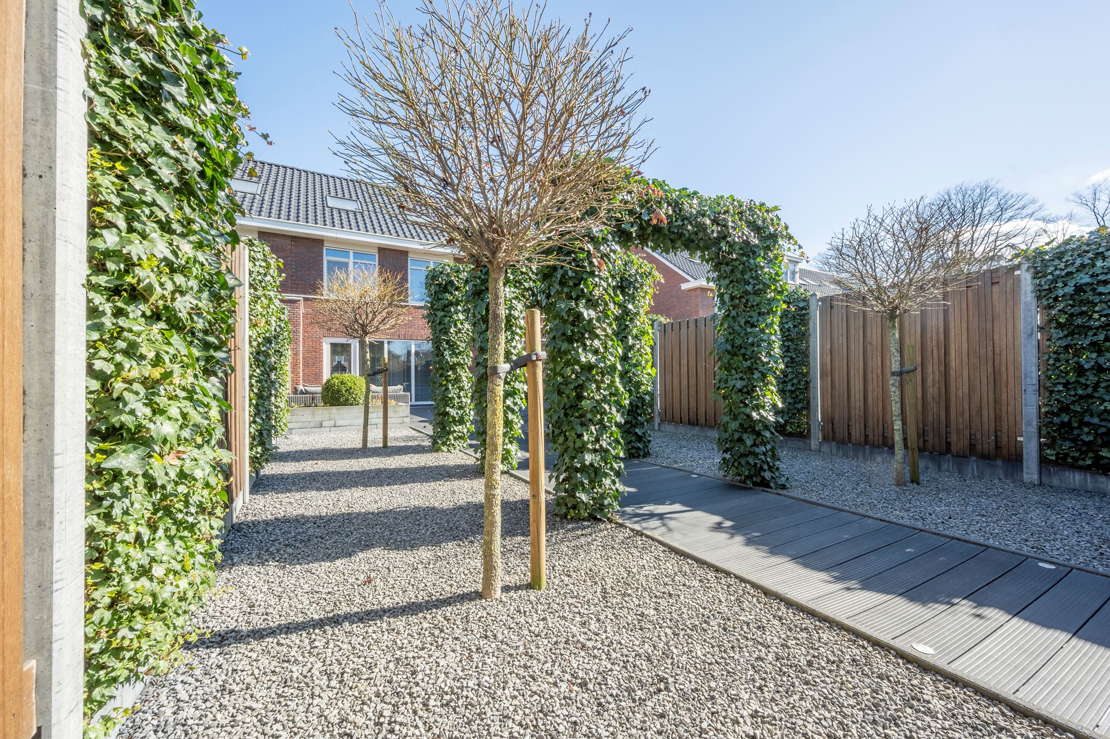 Burgemeester van Walsumstraat, Mijnsheerenland